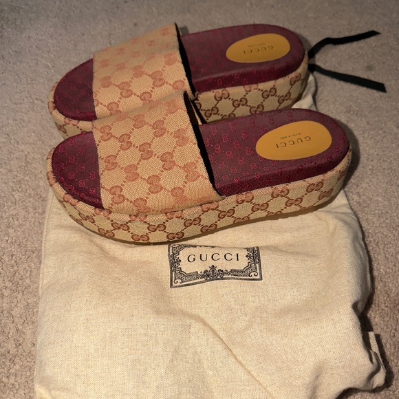 Gucci Shoes - Gucci sandals